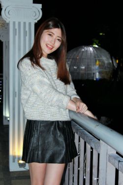 在教室伦流澡到高潮H强圩电影